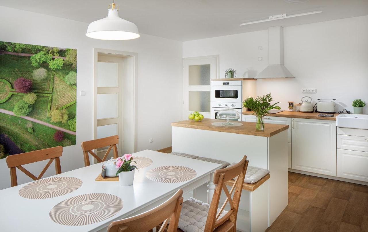 Apartmany Myslivna Ostrov  Exteriér fotografie