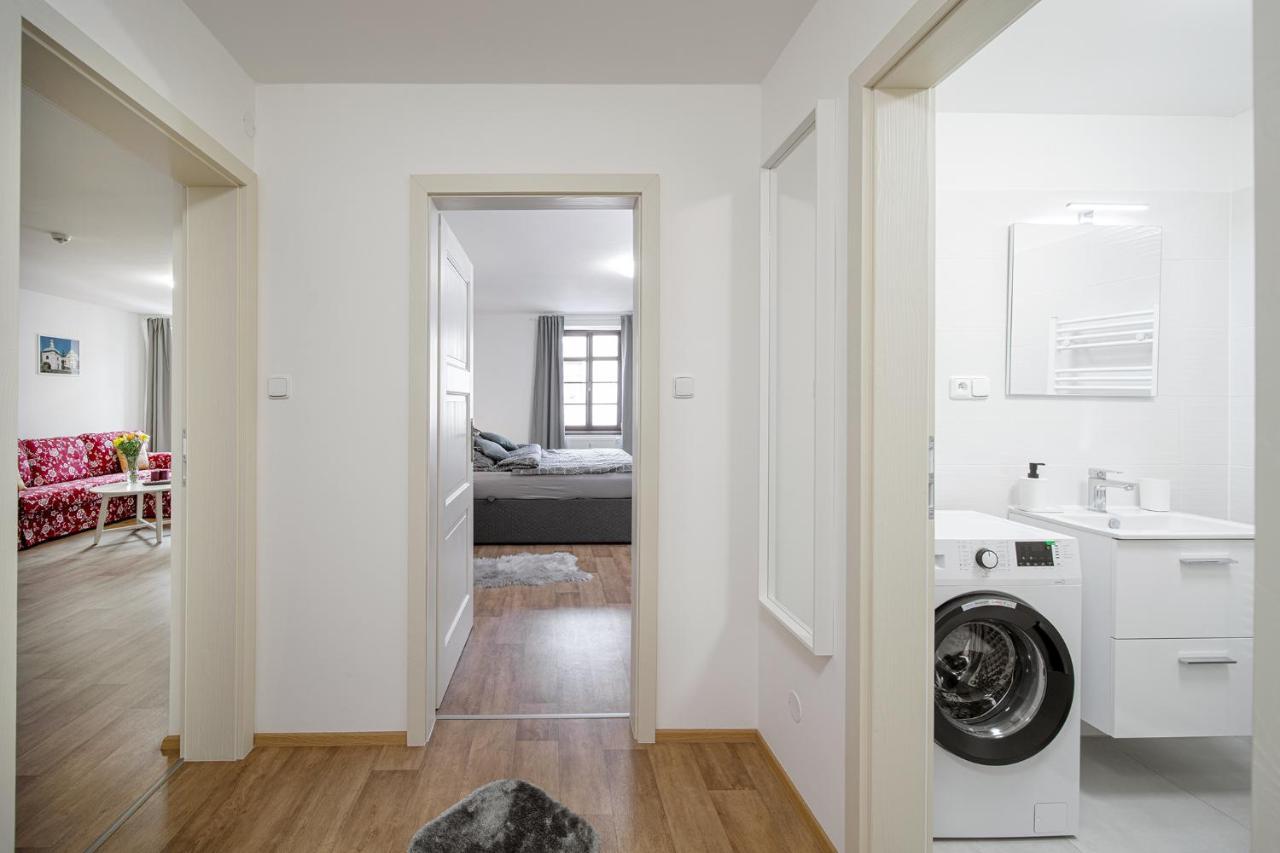 Apartmany Myslivna Ostrov  Exteriér fotografie